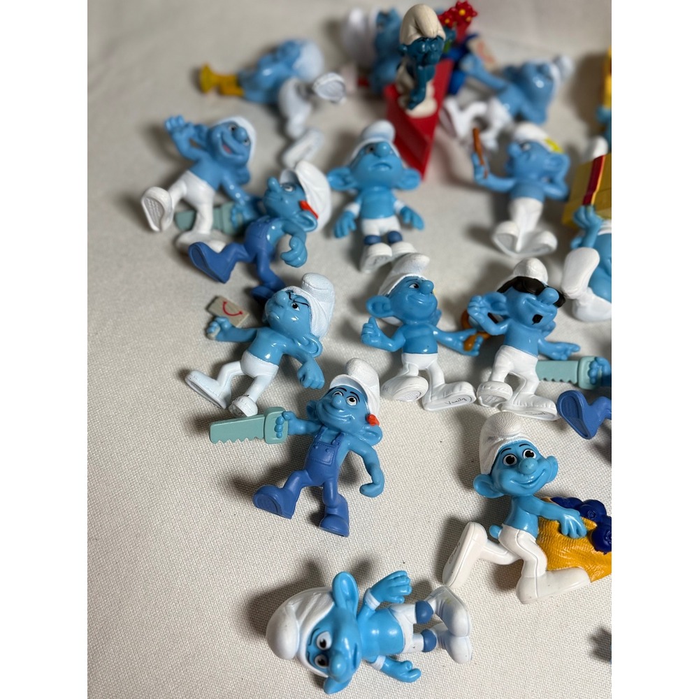 Vintage Smurfs PVC Figure Lot Papa Smurf Smurfette Mixed Collectible Toys - Picture 6 of 11
